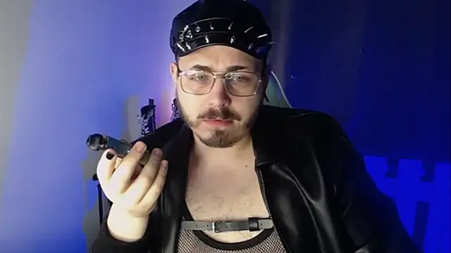 Snapshot of FabianKinky chatting on 10.08.25 FabianKinky online show from 10.08.25