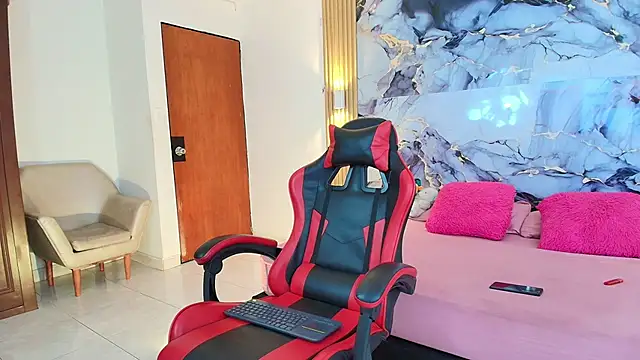 Snapshot of tammy_02_ chatting on 02.13.26 tammy 02 online show from 02.13.26