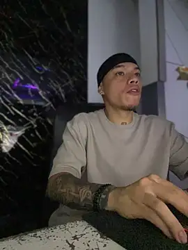 AlphaMasterXxx online show from 10.04.25