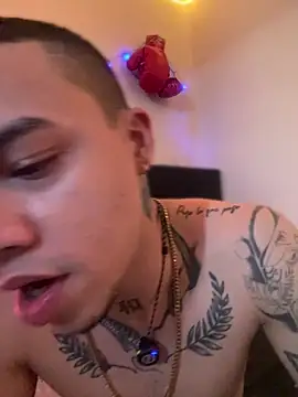 Snapshot of AlphaMasterXxx chatting on 03.10.26 AlphaMasterXxx online show from 03.10.26