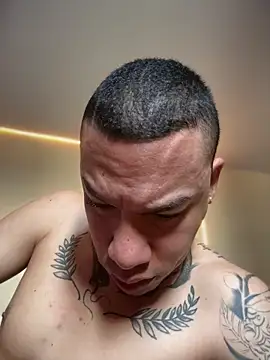 Snapshot of AlphaMasterXxx chatting on 03.11.26 AlphaMasterXxx online show from 03.11.26