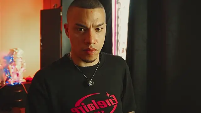 Snapshot of AlphaMasterXxx chatting on 03.25.26 AlphaMasterXxx online show from 03.25.26