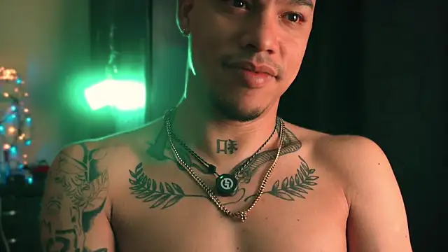 Snapshot of AlphaMasterXxx chatting on 04.02.26 AlphaMasterXxx online show from 04.02.26