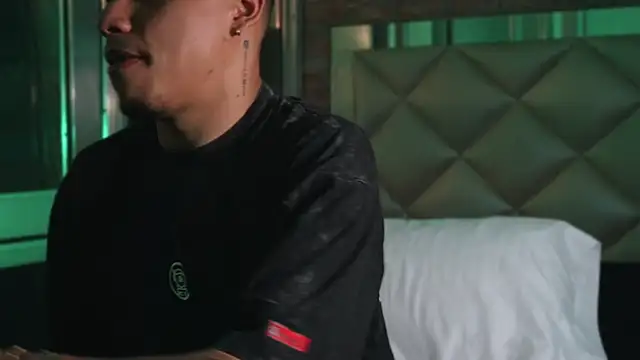 Snapshot of AlphaMasterXxx chatting on 04.13.26 AlphaMasterXxx online show from 04.13.26