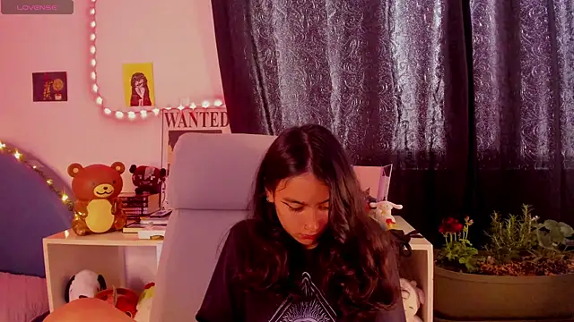 namiiwhite online show from 09.28.25