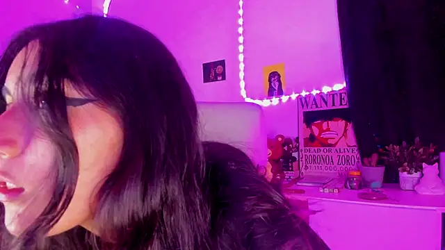 namiiwhite online show from 10.04.25