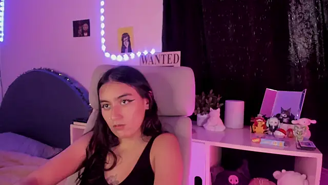 namiiwhite online show from 10.08.25