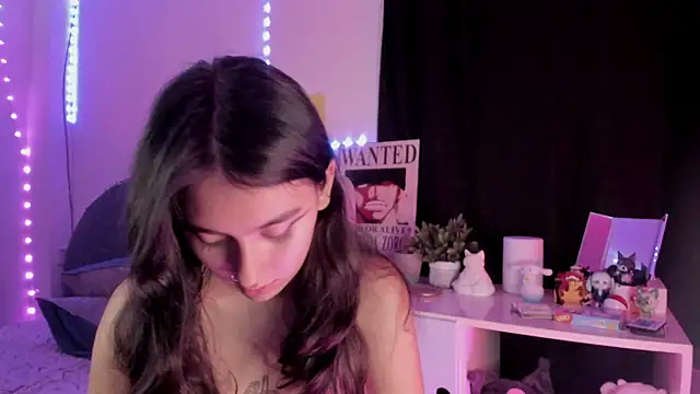 namiiwhite online show from 10.10.25