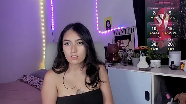 namiiwhite online show from 10.26.25