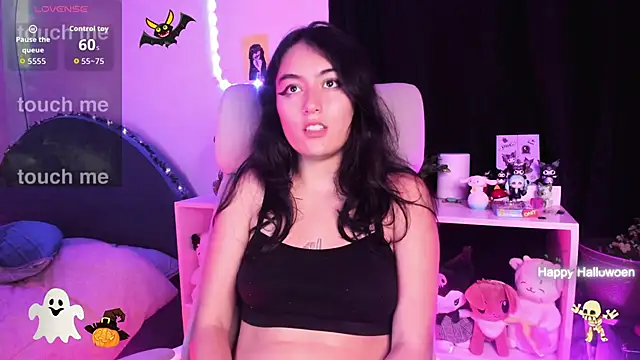 namiiwhite online show from 10.30.25