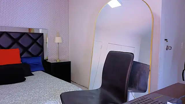 mysterius boy online show from 10.19.25