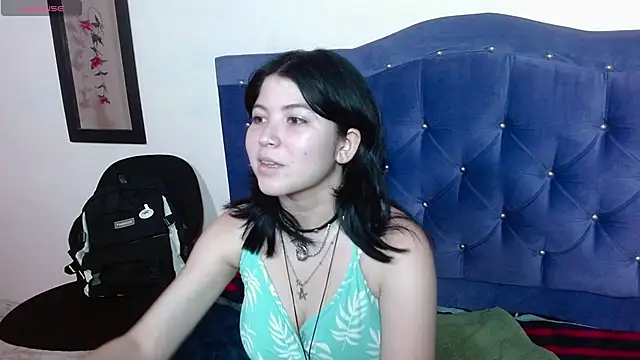 Snapshot of Ginebra_Sensual chatting on 09.24.25 Ginebra Sensual online show from 09.24.25