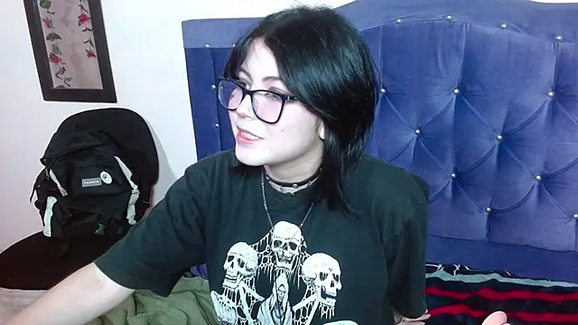 Snapshot of Ginebra_Sensual chatting on 09.25.25 Ginebra Sensual online show from 09.25.25