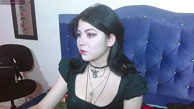 Snapshot of Ginebra_Sensual chatting on 09.27.25 Ginebra Sensual online show from 09.27.25