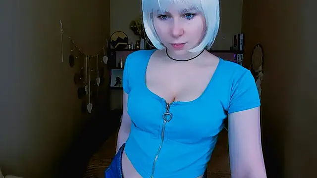 EvaCrosby online show from 10.17.25