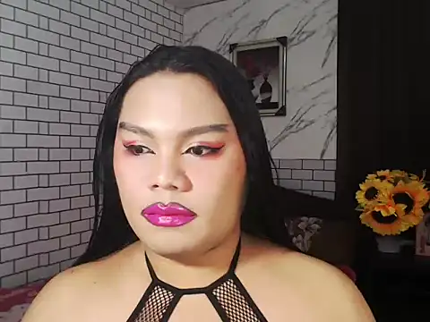 TSbrianaHugeCock online show from 10.16.25