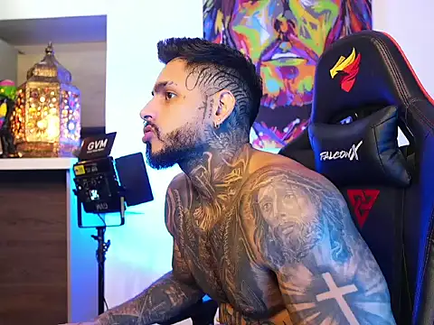 logan hugh8 online show from 10.11.25