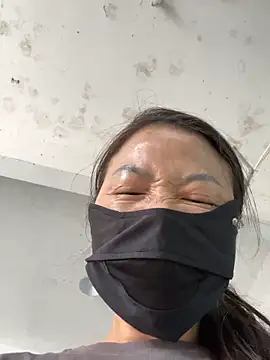 Snapshot of coco-o chatting on 09.21.25 coco-o online show from 09.21.25