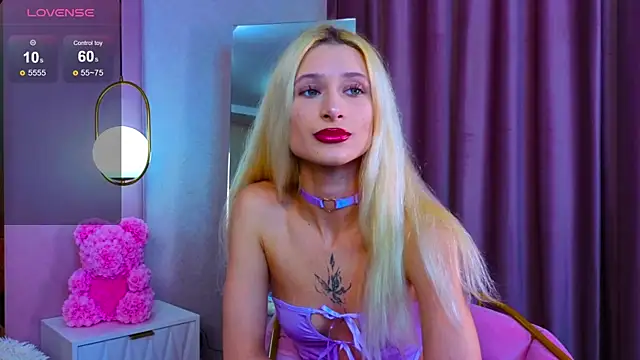 Monica Leen online show from 10.30.25