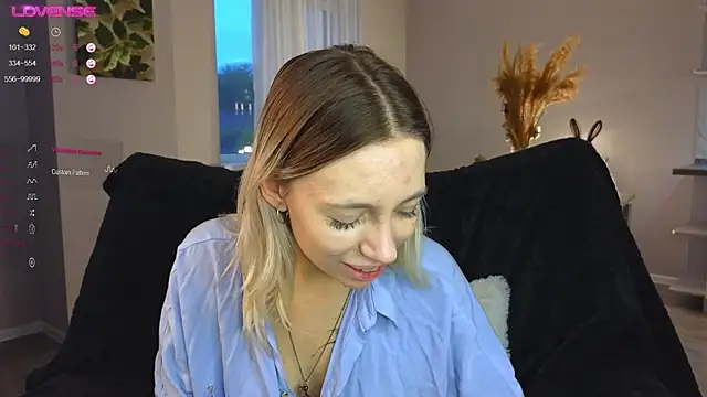 NyxaThorn online show from 10.11.25