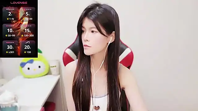 Snapshot of Alina10932 chatting on 09.09.25 Alina10932 online show from 09.09.25