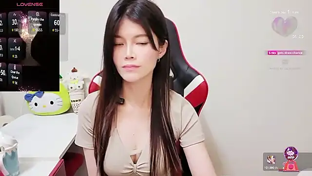 Snapshot of Alina10932 chatting on 09.15.25 Alina10932 online show from 09.15.25