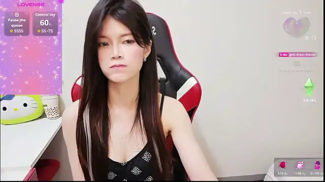 Snapshot of Alina10932 chatting on 09.23.25 Alina10932 online show from 09.23.25