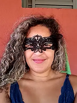 RaphinhaSanches online show from 11.13.25