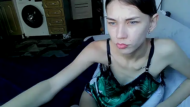 Crazy Empresis online show from 09.25.25