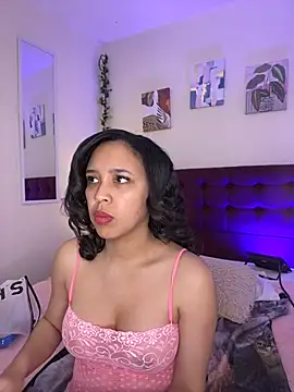 Esmeraldagh  online show from 09.17.25