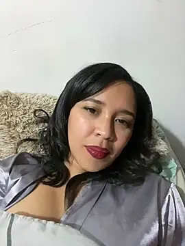 Esmeraldagh  online show from 09.18.25