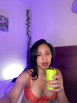 Esmeraldagh  online show from 09.20.25