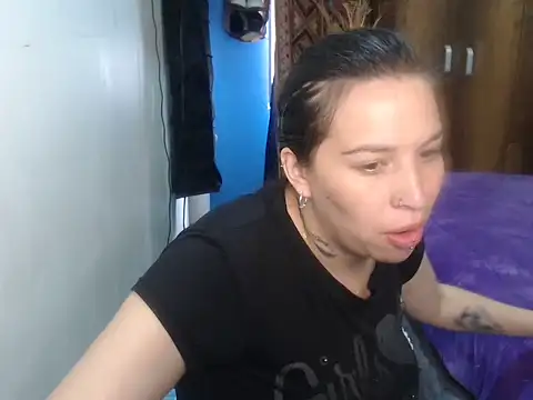 cloequeen15 online show from 03.20.26