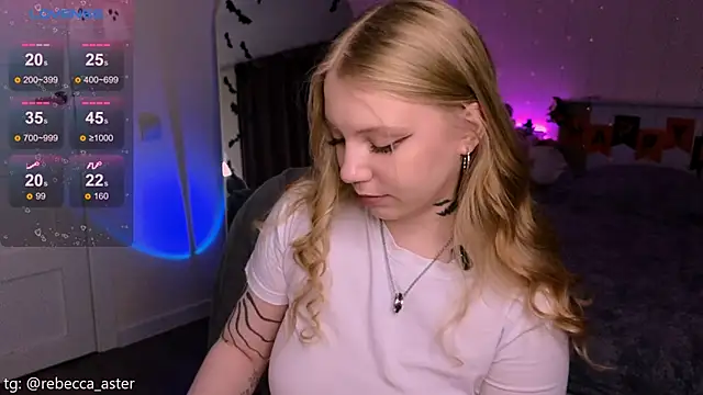 Snapshot of RebeccaAster chatting on 10.28.25 RebeccaAster online show from 10.28.25