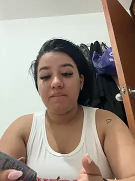 Snapshot of Aliciawhitee chatting on 10.15.25 Aliciawhitee online show from 10.15.25