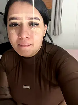 Snapshot of Aliciawhitee chatting on 10.22.25 Aliciawhitee online show from 10.22.25