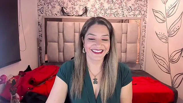 Chanel  Rose   online show from 09.21.25