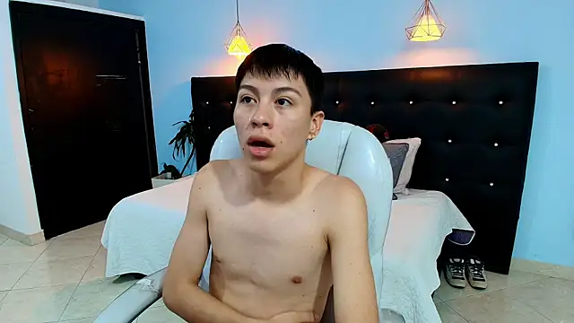 Abraham horny18 online show from 09.23.25