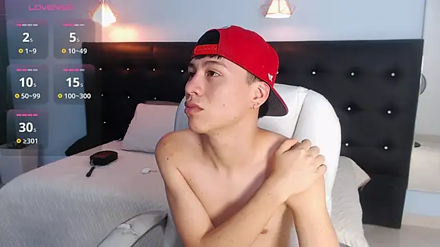 Abraham horny18 online show from 10.13.25