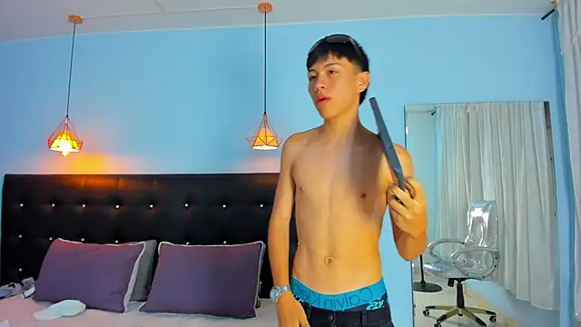 Abraham horny18 online show from 10.30.25