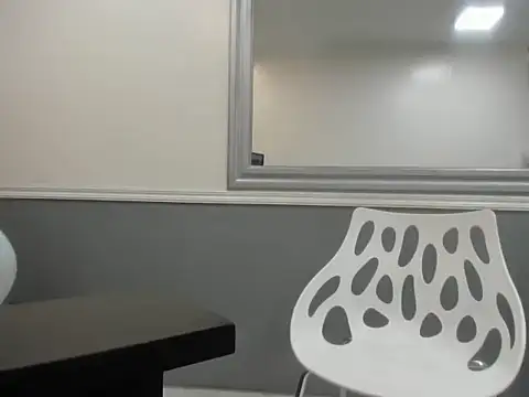 Oriana Jhonson online show from 04.14.26