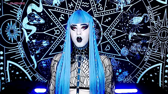 naomi satan online show from 09.10.25