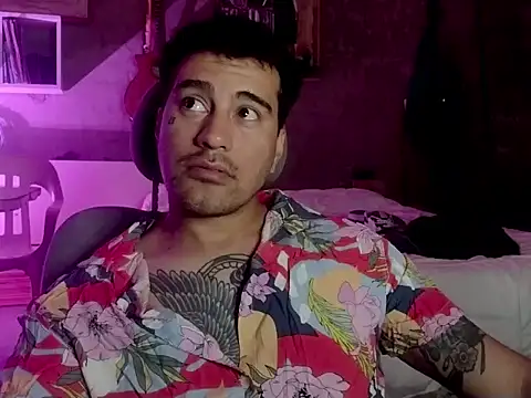 Snapshot of parca13 chatting on 11.19.25 parca13 online show from 11.19.25