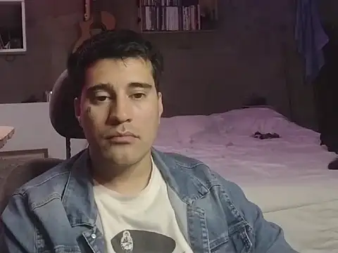 Snapshot of parca13 chatting on 11.21.25 parca13 online show from 11.21.25