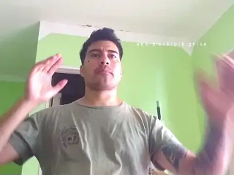 Snapshot of parca13 chatting on 12.16.25 parca13 online show from 12.16.25