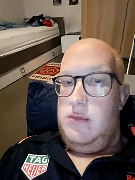 geilerd122 online show from 10.26.25