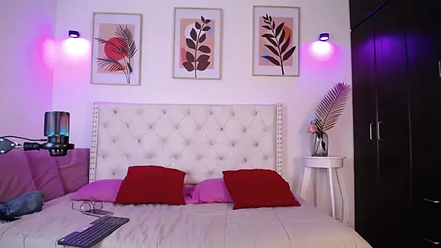 barbyehot online show from 10.12.25