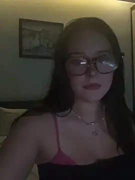 Snapshot of cherryrosealiee chatting on 02.20.26 cherryrosealiee online show from 02.20.26