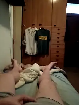 Snapshot of Empi19cm chatting on 09.16.25 Empi19cm online show from 09.16.25