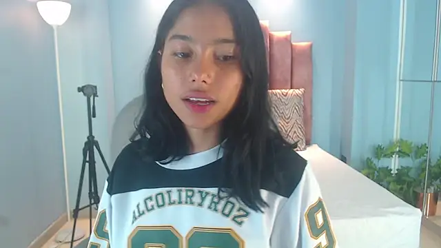 Milaa Star  online show from 02.13.26